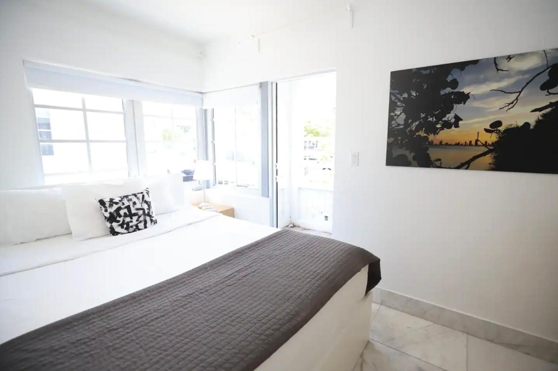 South Beach 2 Bedroom Family & Pet Friendly Apartment With Balcony & Free Parking ميامي بيتش المظهر الخارجي الصورة