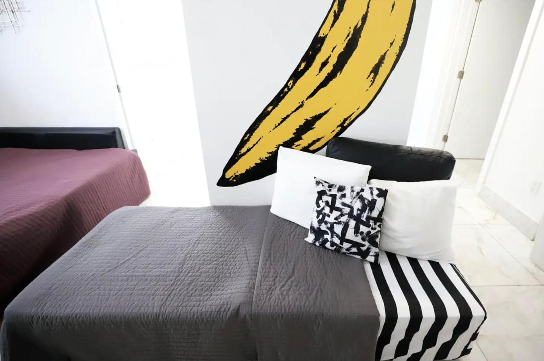 South Beach 2 Bedroom Family & Pet Friendly Apartment With Balcony & Free Parking ميامي بيتش المظهر الخارجي الصورة