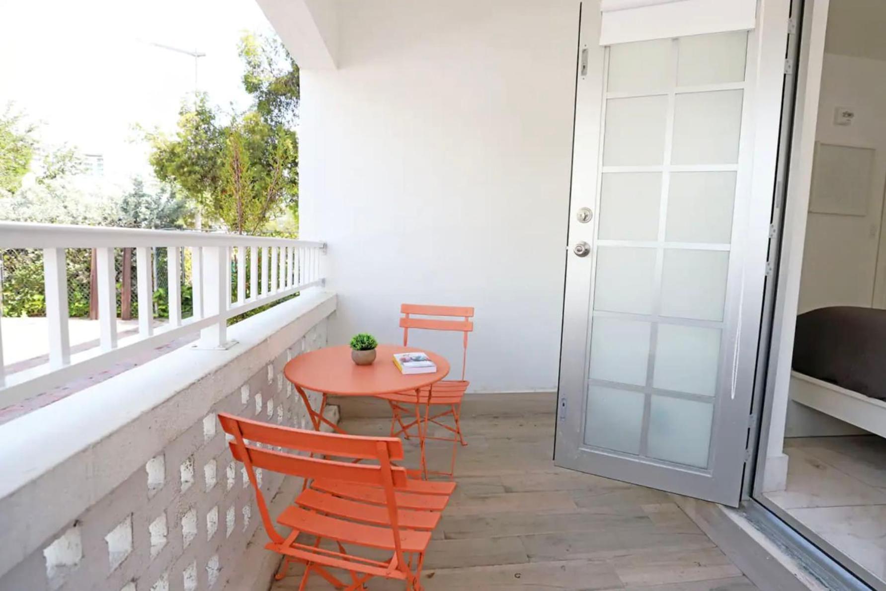 South Beach 2 Bedroom Family & Pet Friendly Apartment With Balcony & Free Parking ميامي بيتش المظهر الخارجي الصورة