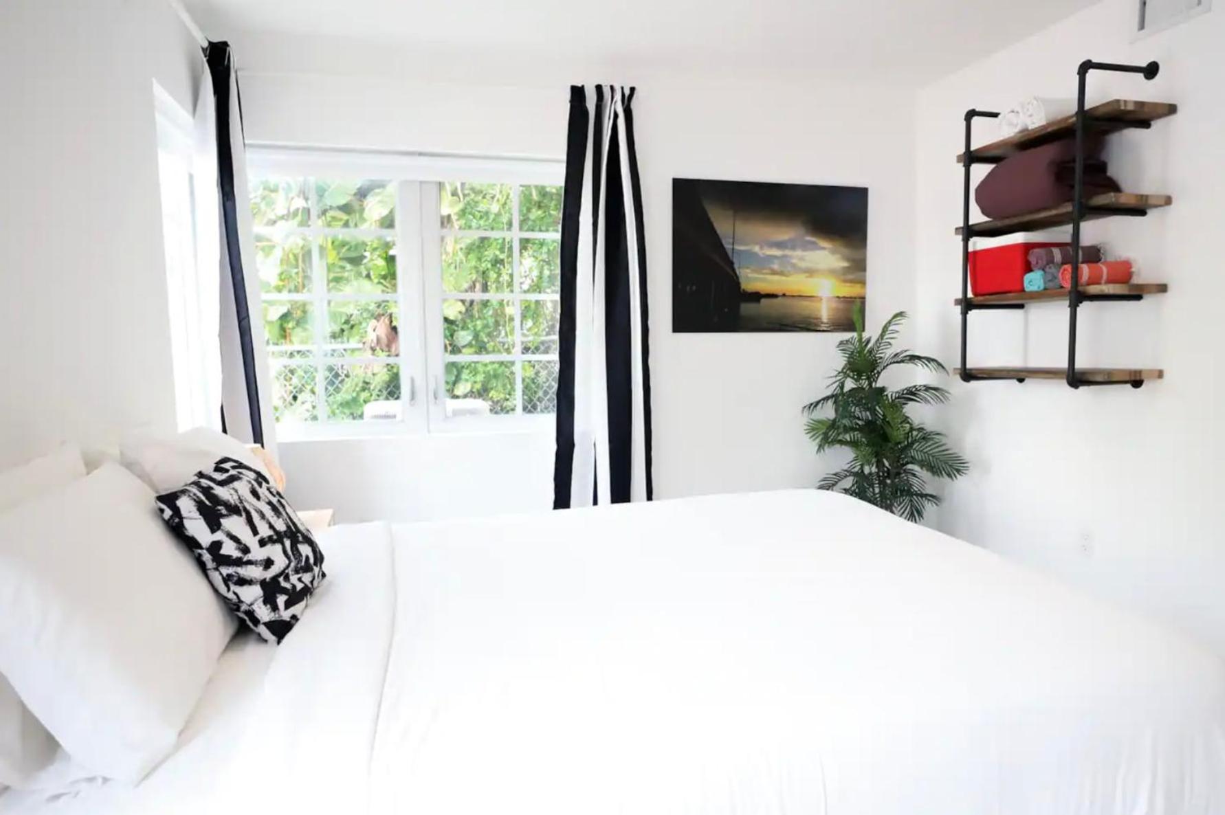 South Beach 2 Bedroom Family & Pet Friendly Apartment With Balcony & Free Parking ميامي بيتش المظهر الخارجي الصورة